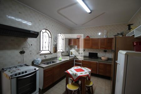 Casa à venda com 342m², 5 quartos e 4 vagasCozinha