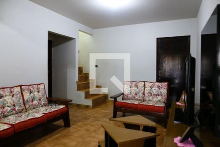 Casa à venda com 318m², 6 quartos e 4 vagas Casa à venda com 318m², 6 quartos e 4 vagasSala 2