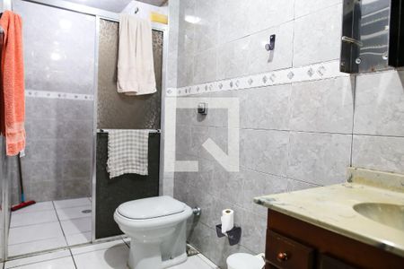 Casa à venda com 318m², 6 quartos e 4 vagas Casa à venda com 318m², 6 quartos e 4 vagasBanheiro Social 3