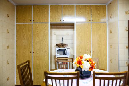 Casa à venda com 318m², 6 quartos e 4 vagas Casa à venda com 318m², 6 quartos e 4 vagasCozinha