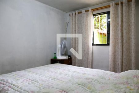 Casa à venda com 318m², 6 quartos e 4 vagas Casa à venda com 318m², 6 quartos e 4 vagasQuarto 5