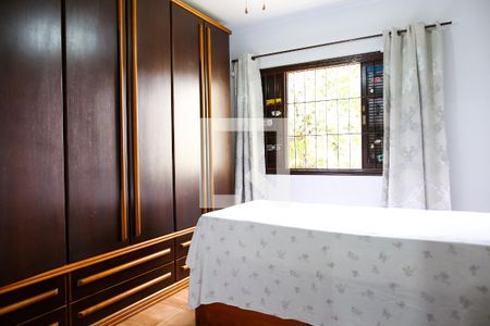 Casa à venda com 318m², 6 quartos e 4 vagas Casa à venda com 318m², 6 quartos e 4 vagasQuarto 3