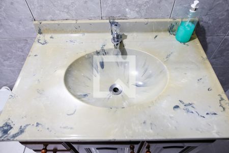 Casa à venda com 318m², 6 quartos e 4 vagas Casa à venda com 318m², 6 quartos e 4 vagasBanheiro Social 3