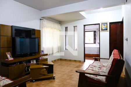 Casa à venda com 318m², 6 quartos e 4 vagas Casa à venda com 318m², 6 quartos e 4 vagasSala 2