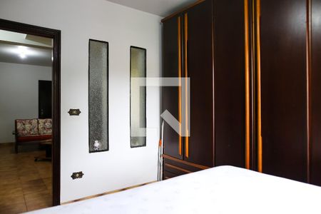 Casa à venda com 318m², 6 quartos e 4 vagas Casa à venda com 318m², 6 quartos e 4 vagasQuarto 3