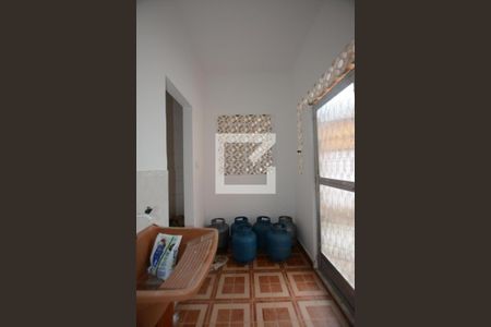 Casa à venda com 100m², 3 quartos e 1 vagaÁrea de Serviço