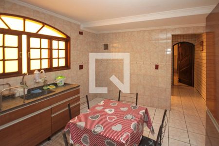 Casa à venda com 300m², 5 quartos e 2 vagas Casa à venda com 300m², 5 quartos e 2 vagasCozinha