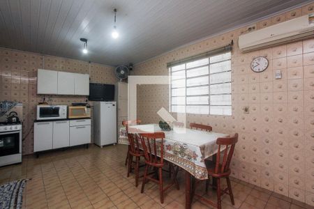 Casa à venda com 247m², 3 quartos e 3 vagasCozinha