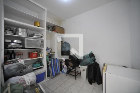 Casa à venda com 200m², 3 quartos e 2 vagasQuarto de Serviço