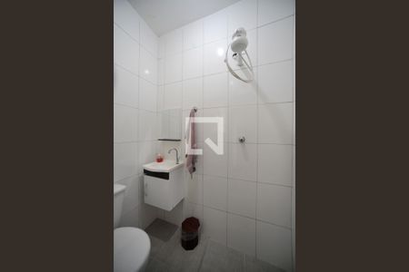 Casa à venda com 200m², 3 quartos e 2 vagasBanheiro 2