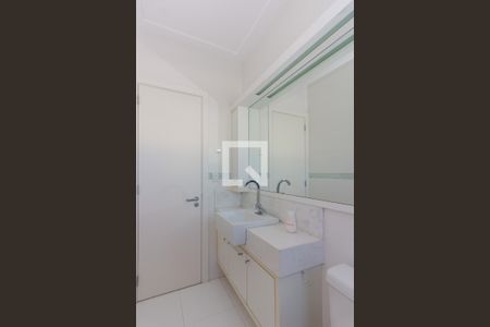 Casa à venda com 167m², 3 quartos e 3 vagas Casa à venda com 167m², 3 quartos e 3 vagasBanheiro