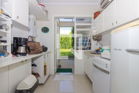 Casa à venda com 167m², 3 quartos e 3 vagas Casa à venda com 167m², 3 quartos e 3 vagasCozinha