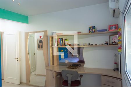 Casa à venda com 370m², 4 quartos e 2 vagas
