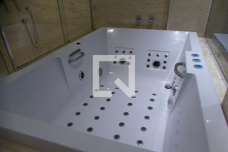 Apartamento à venda com 200m², 4 quartos e 2 vagasSuíte 3 banheiro 