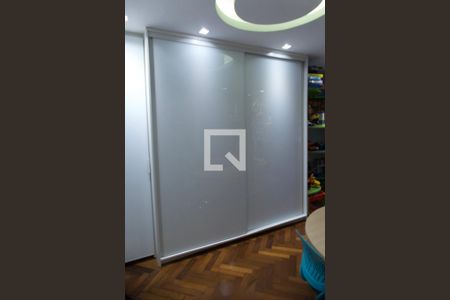 Apartamento à venda com 200m², 4 quartos e 2 vagasSuíte 2