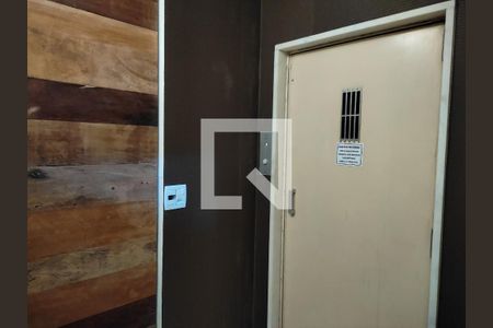 Apartamento à venda com 200m², 4 quartos e 2 vagasCorredor externo 