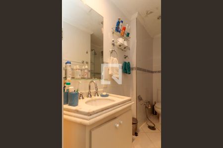 Apartamento à venda com 130m², 3 quartos e 1 vaga Apartamento à venda com 130m², 3 quartos e 1 vagaSuíte