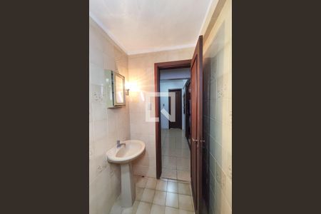 Casa à venda com 350m², 4 quartos e 2 vagasBanheiro 2