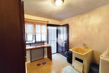 Casa à venda com 350m², 4 quartos e 2 vagasÁrea de Serviço