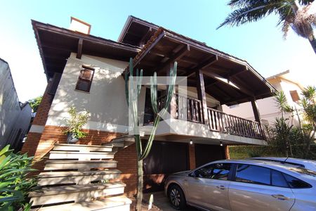 Casa à venda com 350m², 4 quartos e 2 vagasFachada