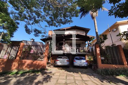 Casa à venda com 350m², 4 quartos e 2 vagasFachada