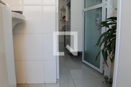 Apartamento à venda com 114m², 3 quartos e 2 vagas Apartamento à venda com 114m², 3 quartos e 2 vagasÁrea de Serviço