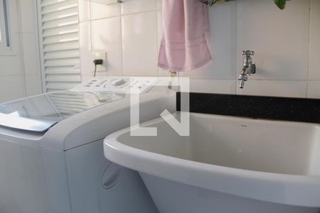 Apartamento à venda com 114m², 3 quartos e 2 vagas Apartamento à venda com 114m², 3 quartos e 2 vagasÁrea de Serviço