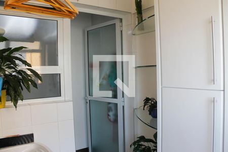 Apartamento à venda com 114m², 3 quartos e 2 vagas Apartamento à venda com 114m², 3 quartos e 2 vagasÁrea de Serviço