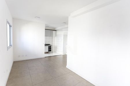 Sala / Quarto de kitnet/studio para alugar com 1 quarto, 32m² em Parque Reboucas, São Paulo