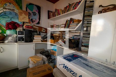 Casa à venda com 256m², 4 quartos e 4 vagas Casa à venda com 256m², 4 quartos e 4 vagasSuíte 2 - fundos