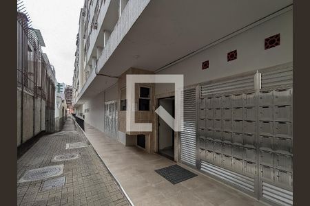 Apartamento à venda com 95m², 3 quartos e sem vaga Apartamento à venda com 95m², 3 quartos e sem vagaFachada e portaria