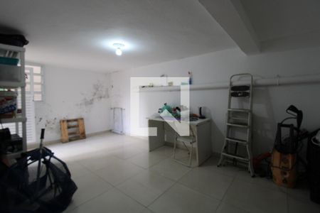 Casa à venda com 258m², 2 quartos e 3 vagasPorão - Sala 5