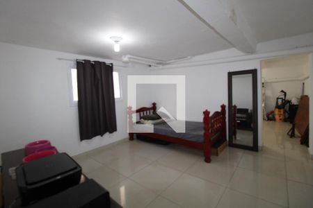 Casa à venda com 258m², 2 quartos e 3 vagasPorão - Sala 4