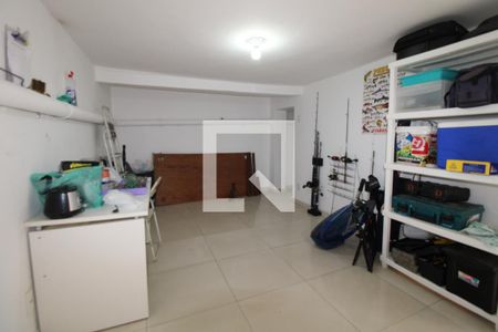 Casa à venda com 258m², 2 quartos e 3 vagasPorão - Sala 5