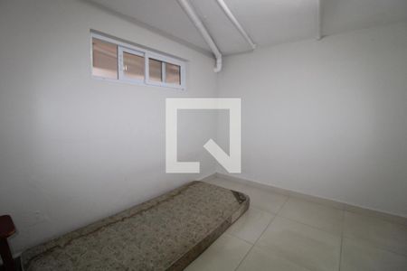 Casa à venda com 258m², 2 quartos e 3 vagasPorão - Sala 1