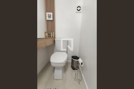Casa à venda com 210m², 3 quartos e 2 vagas Casa à venda com 210m², 3 quartos e 2 vagasLavabo