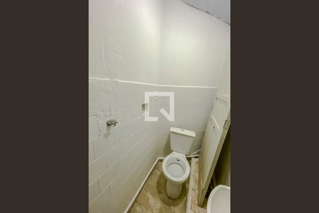 Casa à venda com 110m², 2 quartos e 3 vagas Casa à venda com 110m², 2 quartos e 3 vagasBanheiro