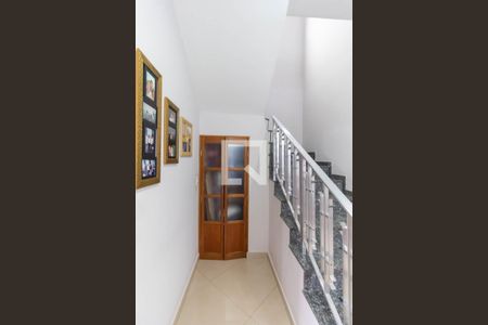 Casa à venda com 180m², 3 quartos e 4 vagasEscada