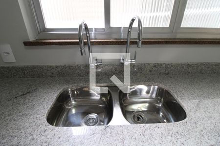 Apartamento à venda com 124m², 2 quartos e 1 vagaPia da cozinha