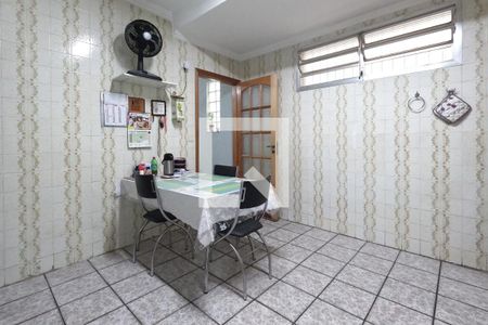 Casa à venda com 87m², 2 quartos e 2 vagasCozinha