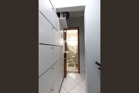 Casa à venda com 87m², 2 quartos e 2 vagasCorredor
