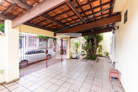 Casa à venda com 153m², 3 quartos e 2 vagas Casa à venda com 153m², 3 quartos e 2 vagasGaragem