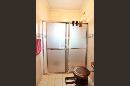 Casa à venda com 226m², 4 quartos e 4 vagasBanheiro Social 1