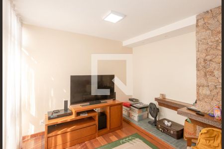 Casa à venda com 306m², 3 quartos e 2 vagas