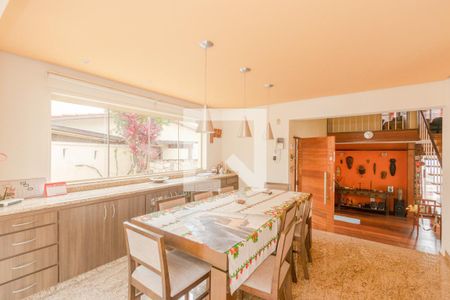 Casa à venda com 306m², 3 quartos e 2 vagas