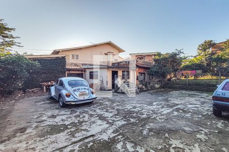 Casa para alugar com 420m², 2 quartos e 3 vagas Casa para alugar com 420m², 2 quartos e 3 vagasPátio