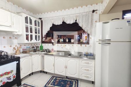 Casa para alugar com 420m², 2 quartos e 3 vagas Casa para alugar com 420m², 2 quartos e 3 vagasCozinha