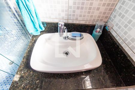 Casa à venda com 305m², 3 quartos e 6 vagas Casa à venda com 305m², 3 quartos e 6 vagasBanheiro da Suíte 2