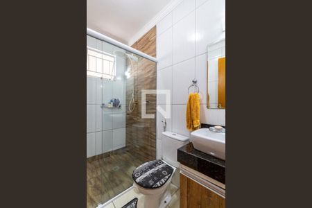 Casa à venda com 305m², 3 quartos e 6 vagas Casa à venda com 305m², 3 quartos e 6 vagasBanheiro da Suíte 1