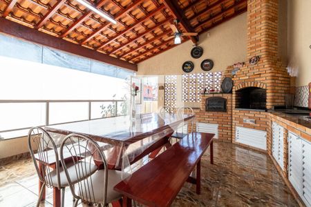 Casa à venda com 305m², 3 quartos e 6 vagas Casa à venda com 305m², 3 quartos e 6 vagasÁrea Gourmet